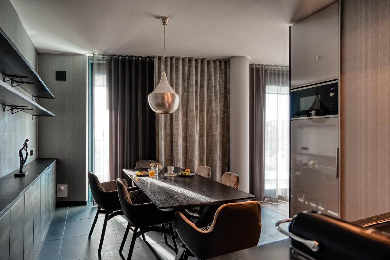 Penthouse Suite image 3