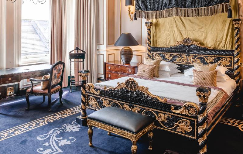 Sloane Suite at 11 Cadogan Gardens image 3