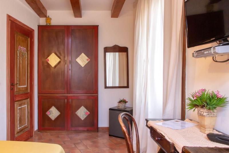 Donnaciccina Accomodation - image 7