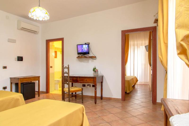 Donnaciccina Accomodation - image 13