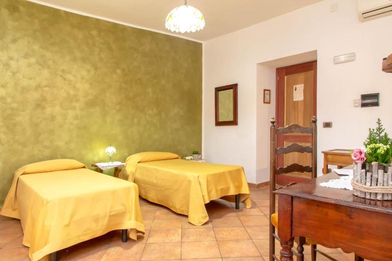 Donnaciccina Accomodation - image 11
