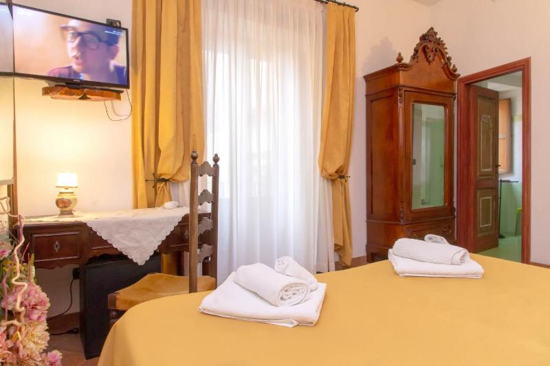 Donnaciccina Accomodation - image 35