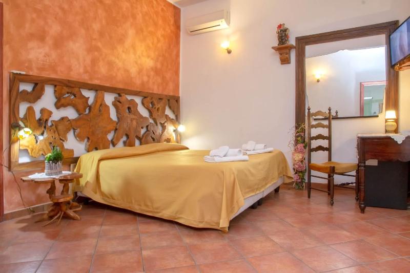 Donnaciccina Accomodation - image 31