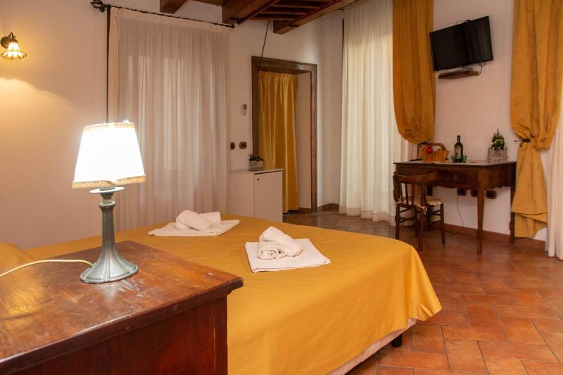 Donnaciccina Accomodation - image 37