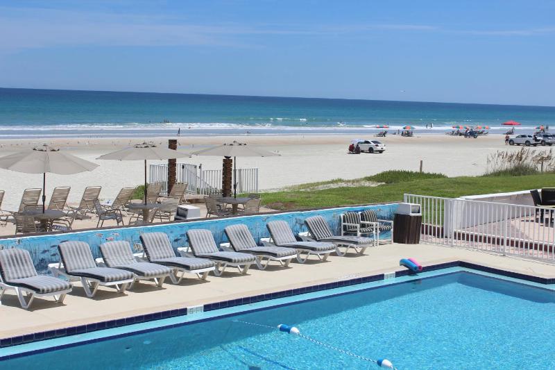 Shoreline Suites & Cabana Cottages – Beachfront - image 21