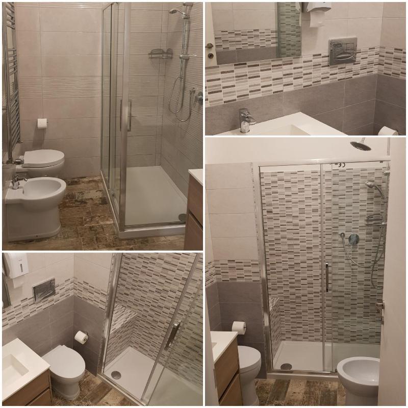 Double or Twin Room with Private Bathroom image 4