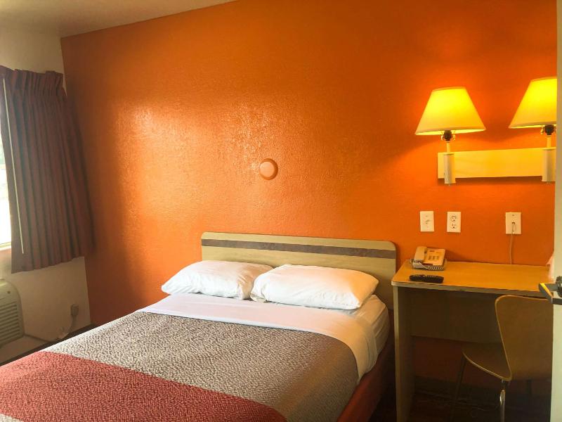 Motel 6 Jacksonville FL - Orange Park - image 38