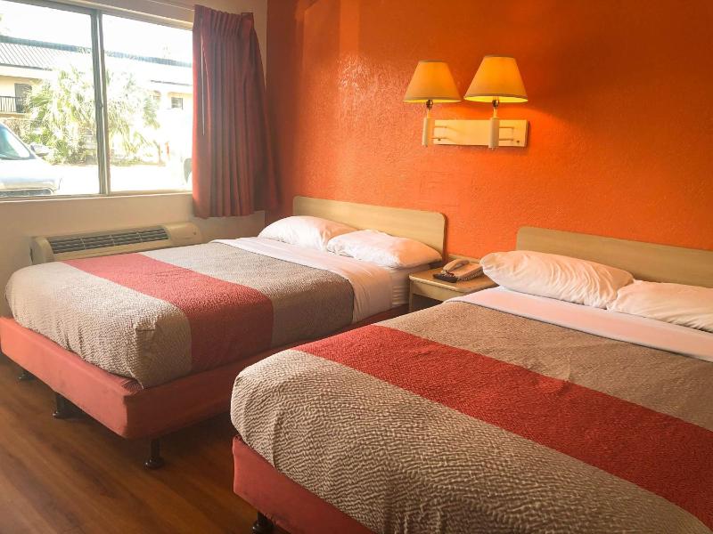 Motel 6 Jacksonville FL - Orange Park - image 37