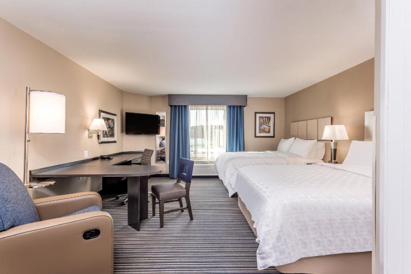 Studio Suite with Two Queen Beds image 2