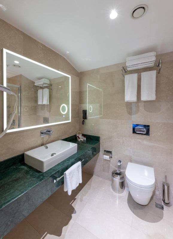 Deluxe Double Room with Sea View image 1