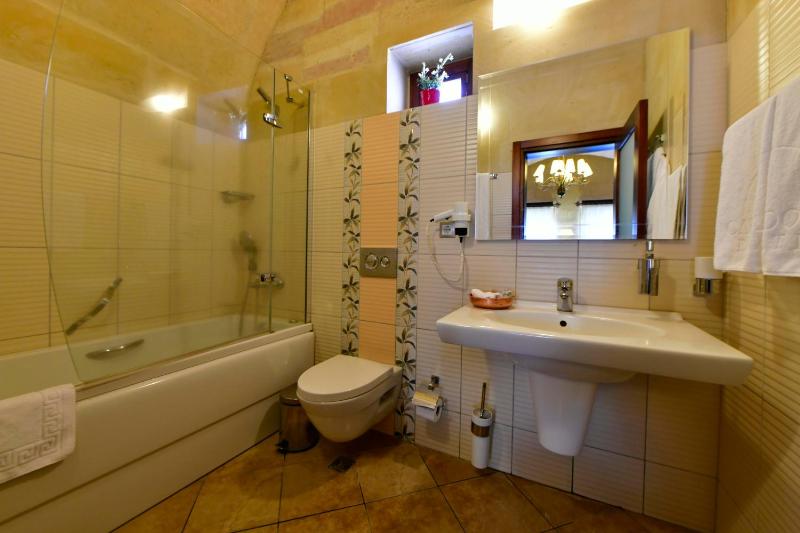 Superior Cave Double Room image 1