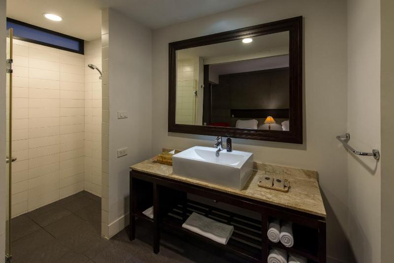 Superior Twin Room image 2