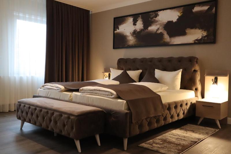 Superior Double Room image 3