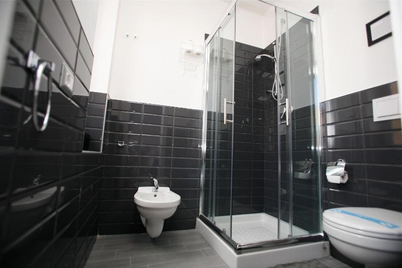 Quadruple Room image 2