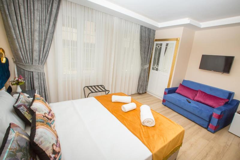 Standard Double Room image 4