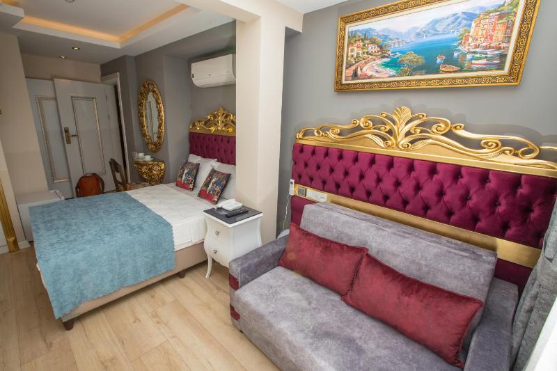 Atlantis Royal Hotel - image 15