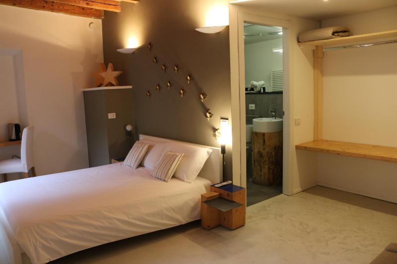 Fontana Rooms - image 34
