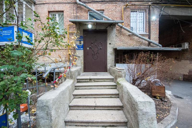 Apartment with Balcony image 2