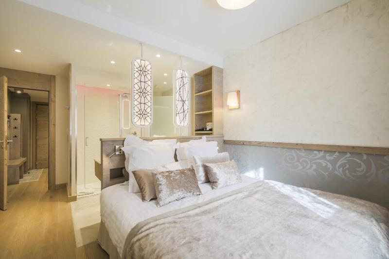 Prestige Two-Bedroom Apartment (6 People) image 2
