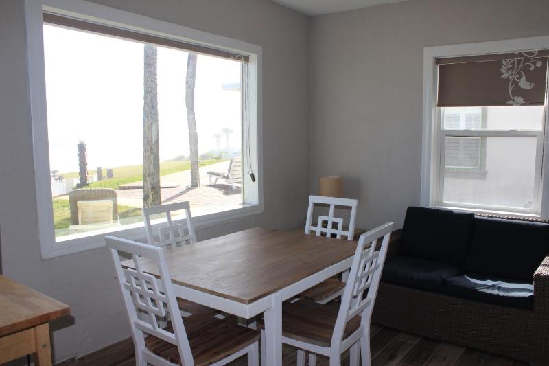 Shoreline Suites & Cabana Cottages – Beachfront - image 9