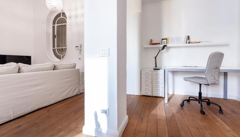 One-Bedroom Apartment image 4