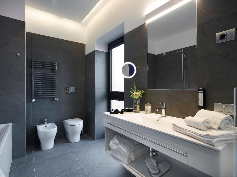 Boutique Hotel Touring - image 2