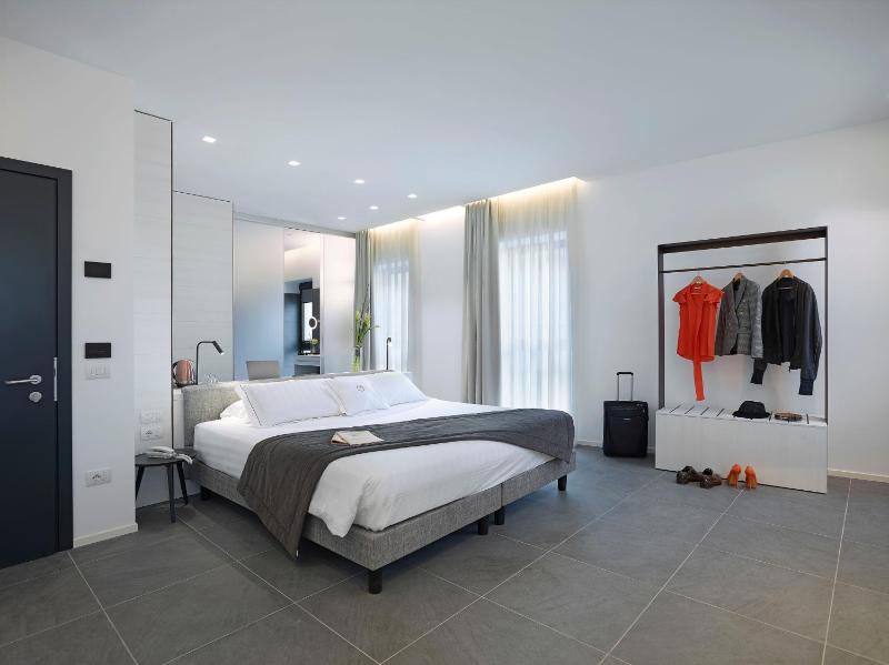 Junior Suite image 4