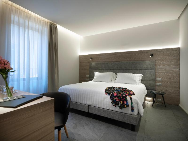 Double or Twin Room image 2