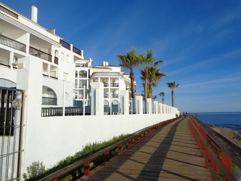 Seaview Puerta del Mar first line beach - image 5
