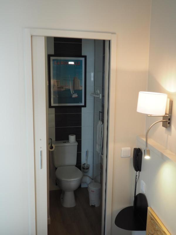 Un Hotel sur le Port - image 24