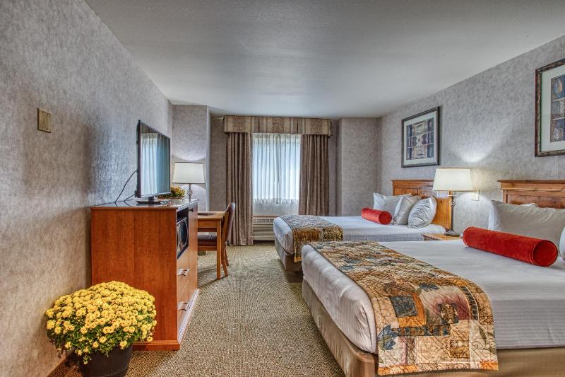Quadruple Room image 1