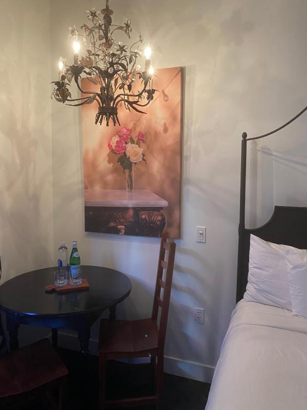 Superior King Room image 4