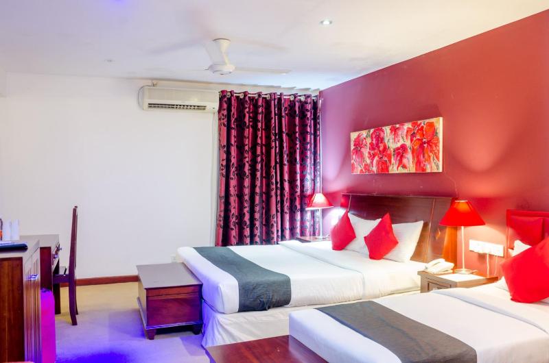 Deluxe Twin Room image 1