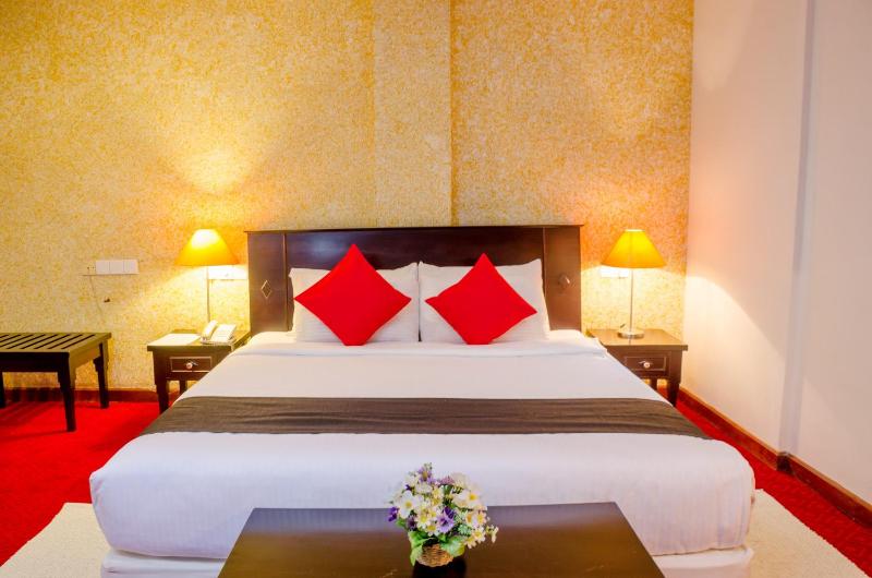 Deluxe Triple Room image 1
