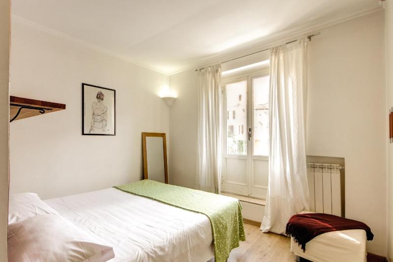 One-Bedroom Apartment - 62 Via Sannio image 3