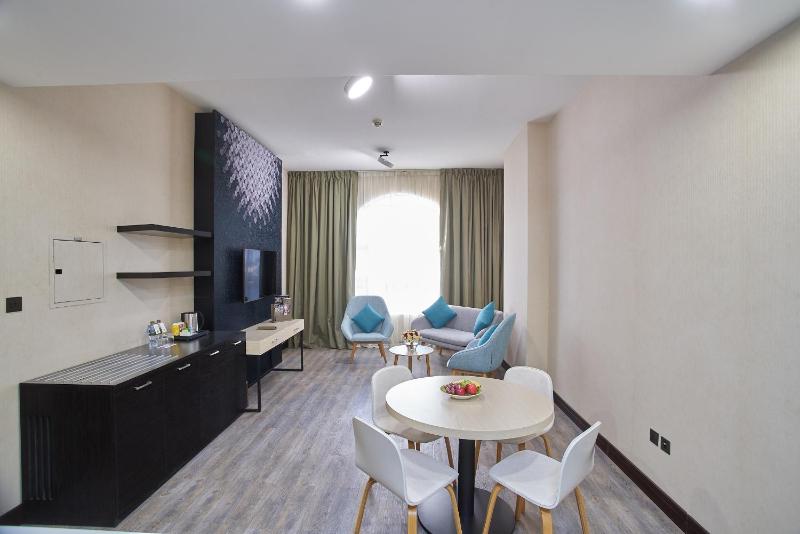 Executive Suite image 4