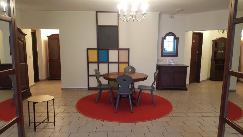Family Room image 1