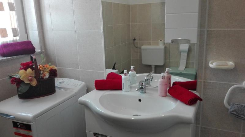 Studio Apartment with Sea View image 2
