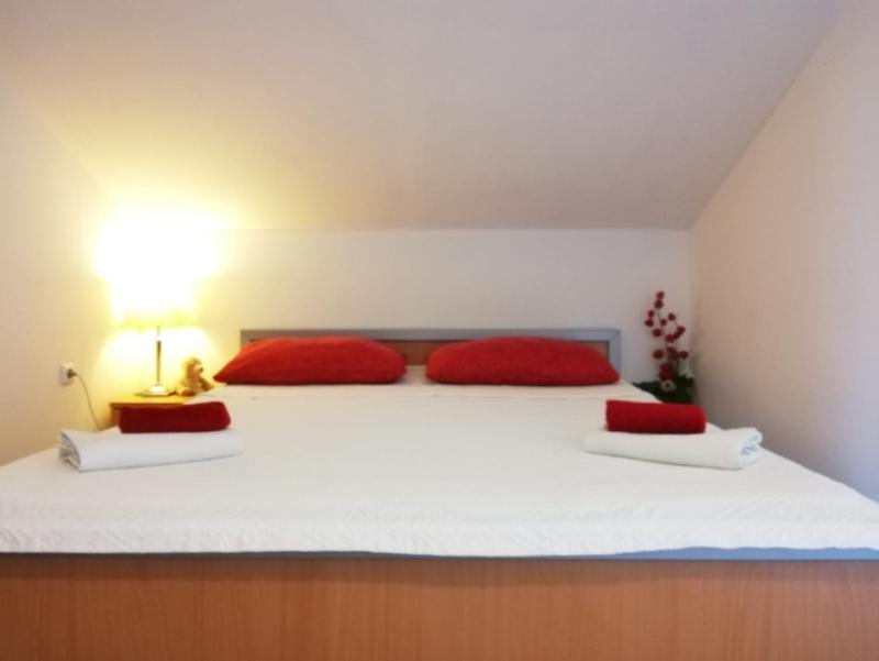 Studio Apartment with Sea View image 4