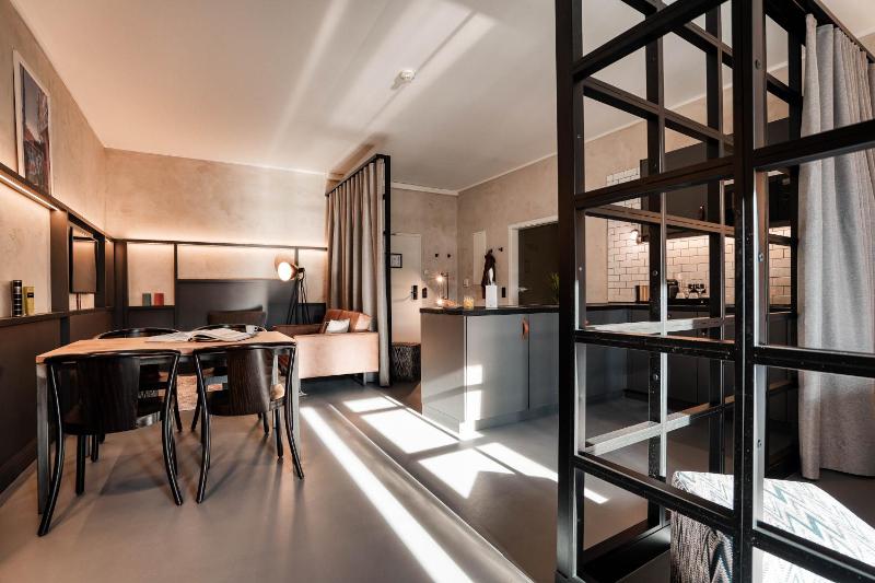 Grand Superior Loft  image 3