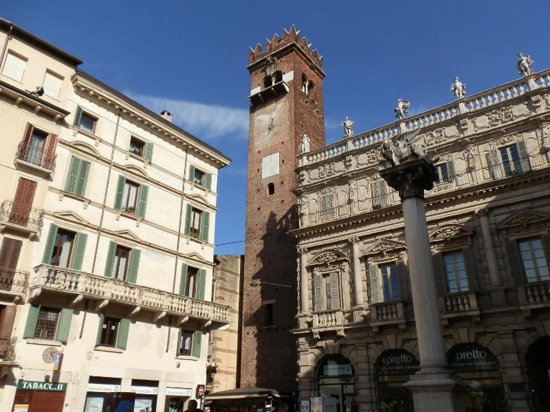 Three-Bedroom Apartment - Via Nizza 20 image 3