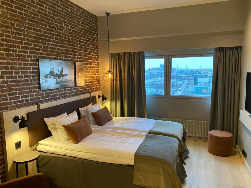 Business Twin Room image 1