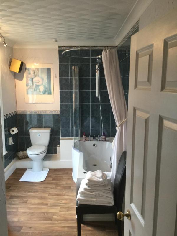 Spa Room One image 4