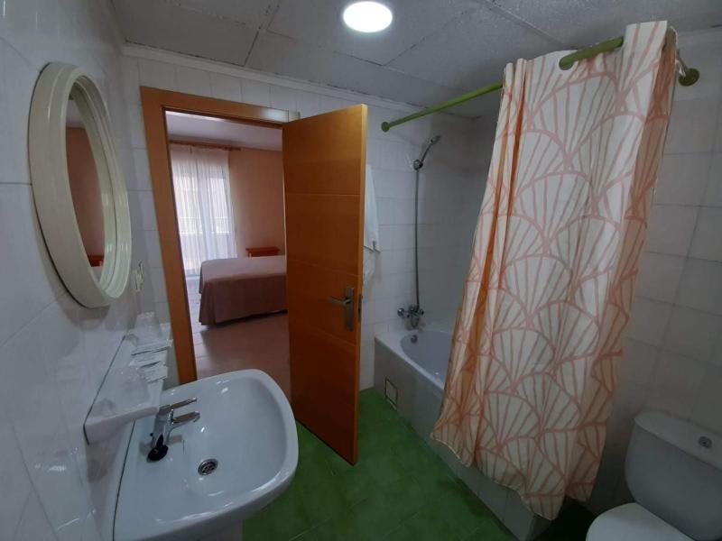 Triple Room image 2