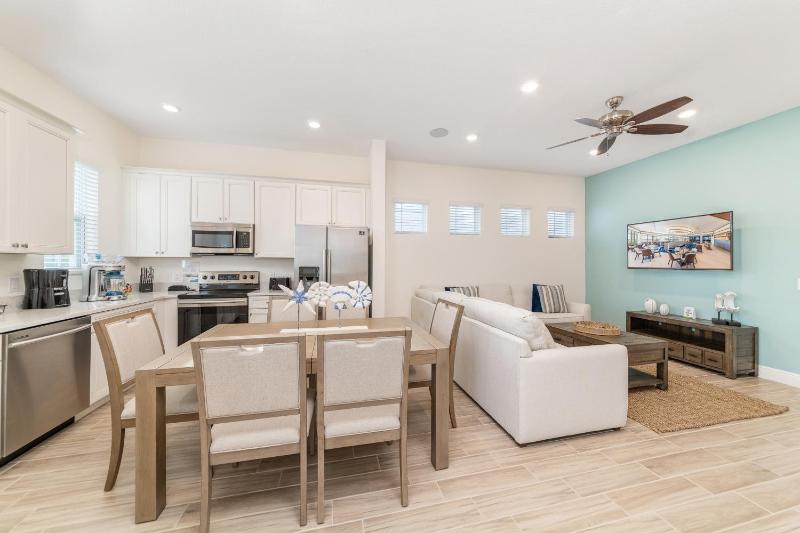Three-Bedroom House image 3