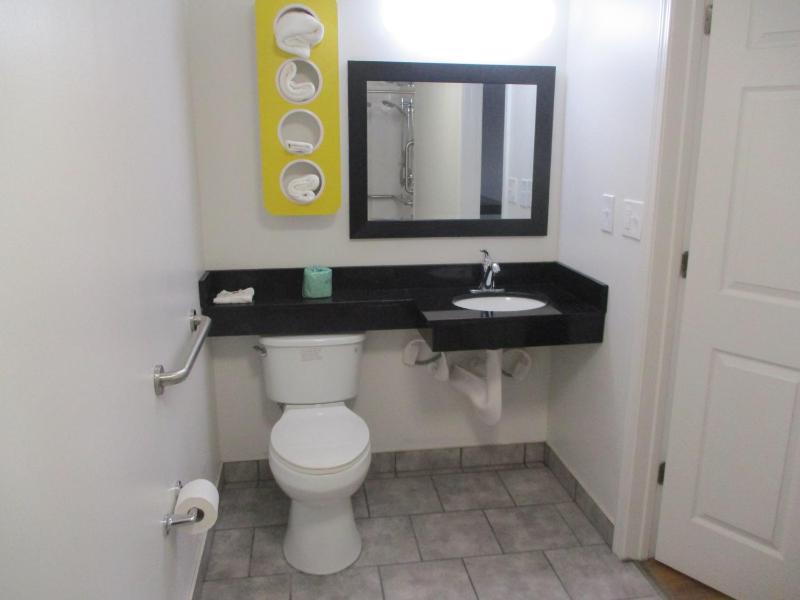 Motel 6-North Olmsted OH - Cleveland - image 35