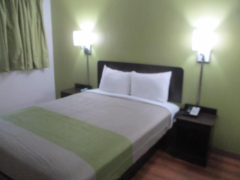 Motel 6-North Olmsted OH - Cleveland - image 25