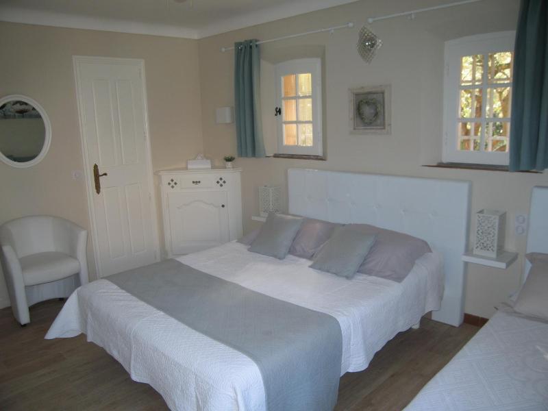 Chambres d'Hotes Les Amandiers - image 19