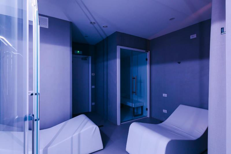 Junior Suite with Sea View image 3