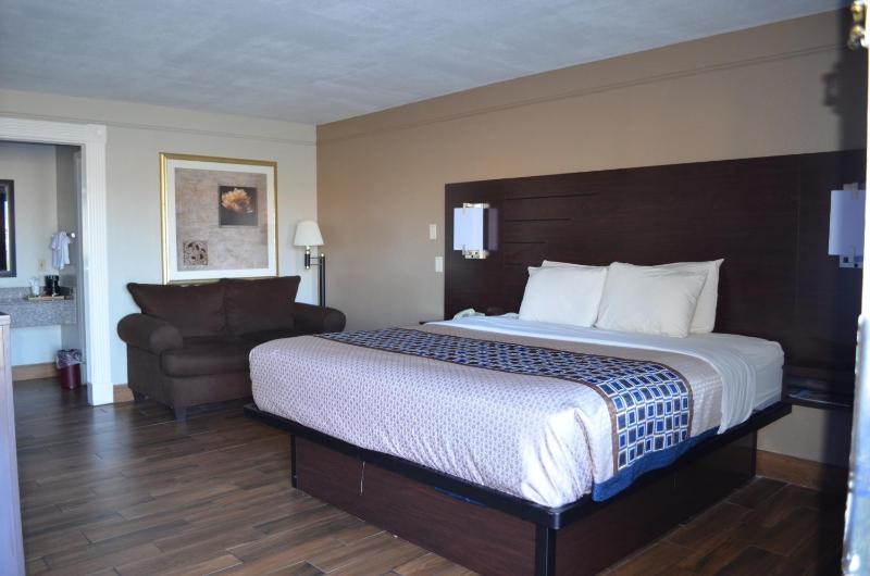 King Room image 4